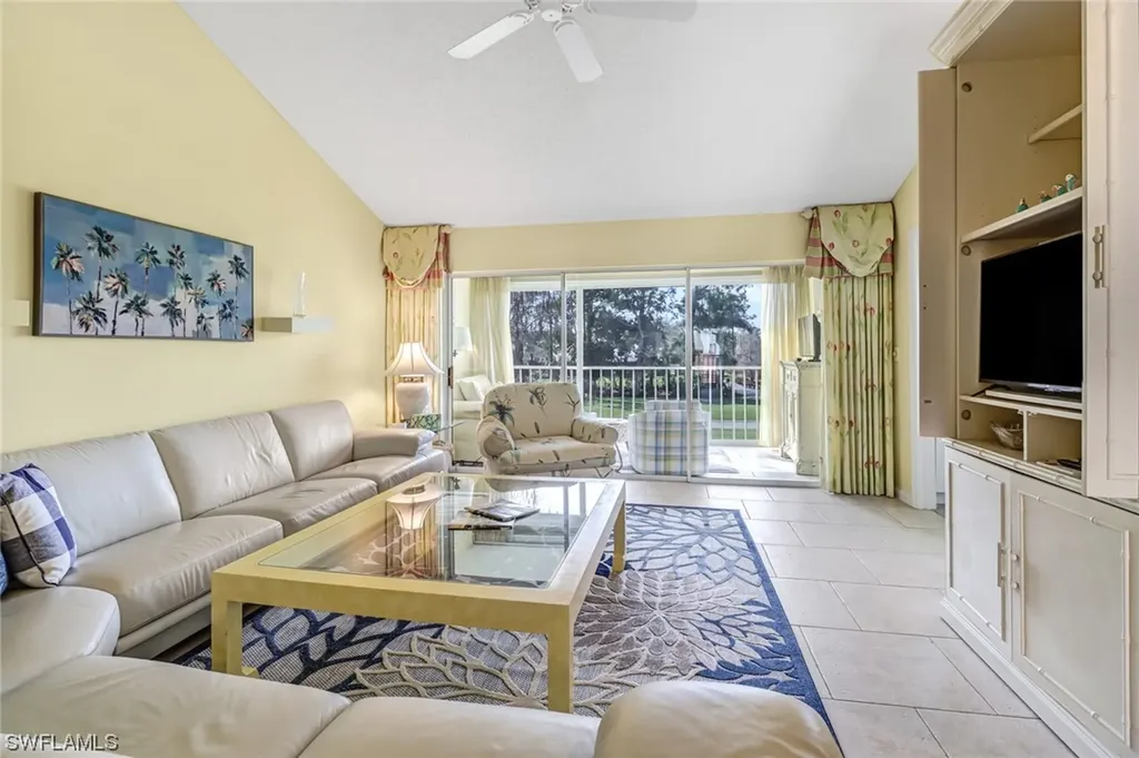Naples FL, 6860 Dennis Circle, Unit K-202