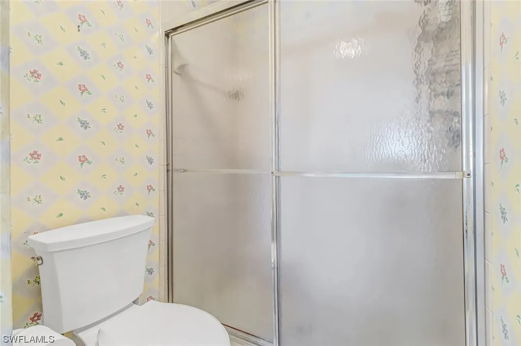 6860 Dennis Circle Naples FL 34104