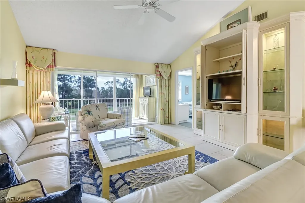 6860 Dennis Circle Naples FL 34104