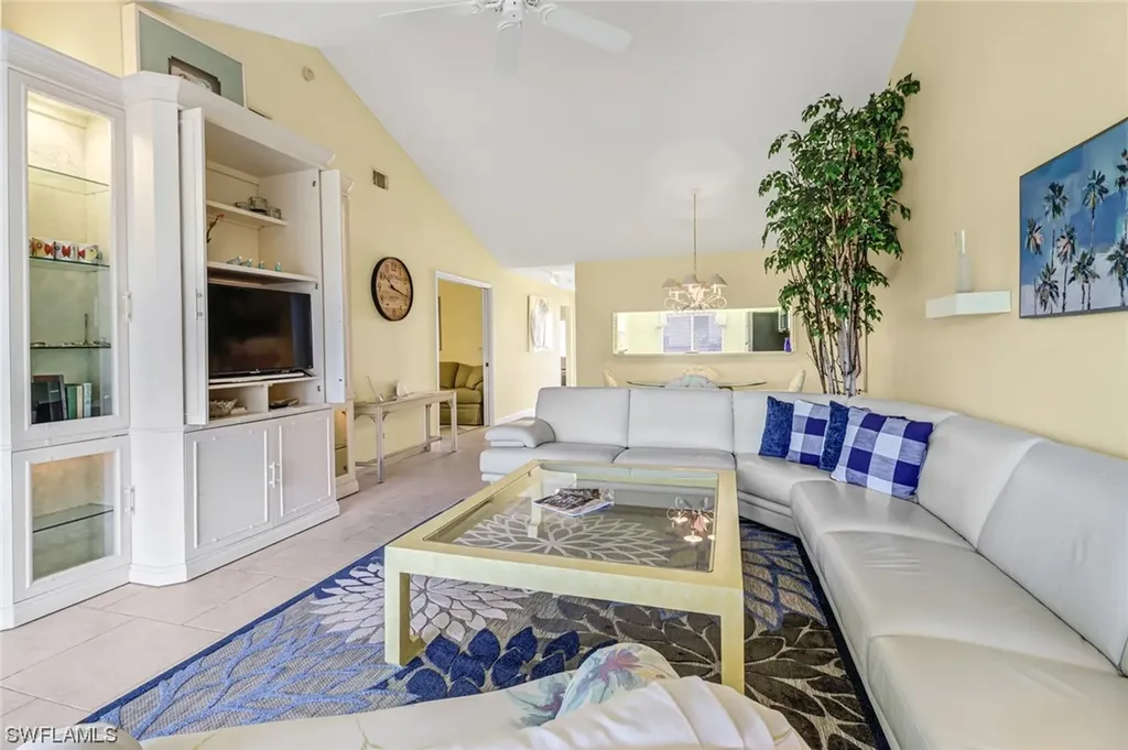 6860 Dennis Circle Naples FL 34104