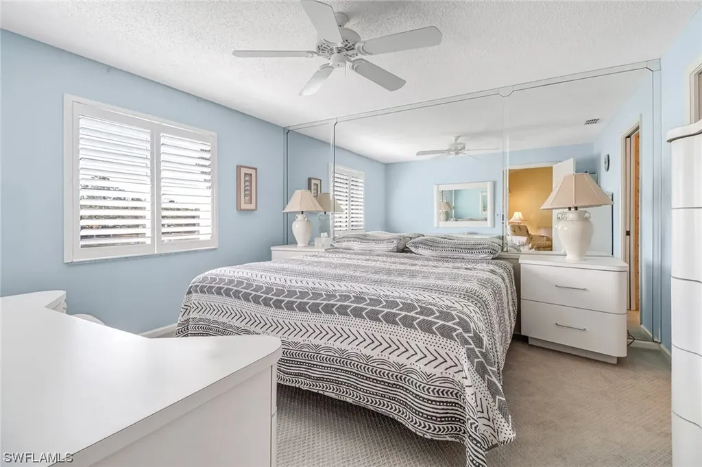 6860 Dennis Circle Naples FL 34104