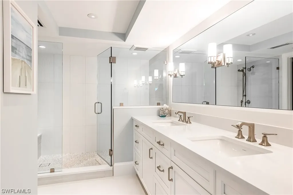 205 Park Shore Drive Naples FL 34103