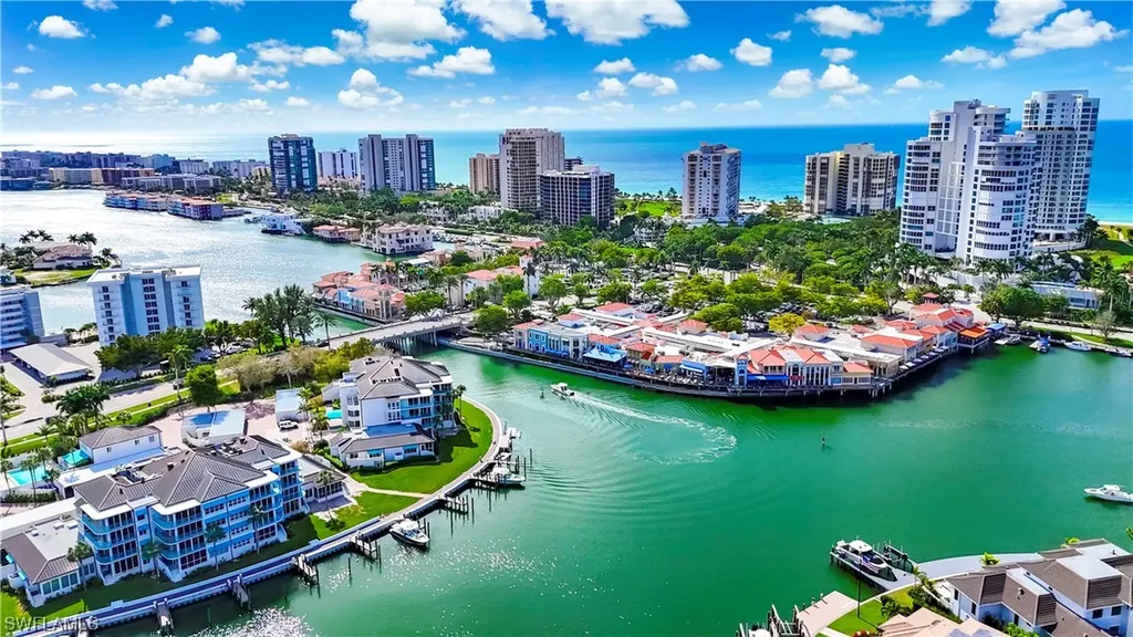205 Park Shore Drive Naples FL 34103