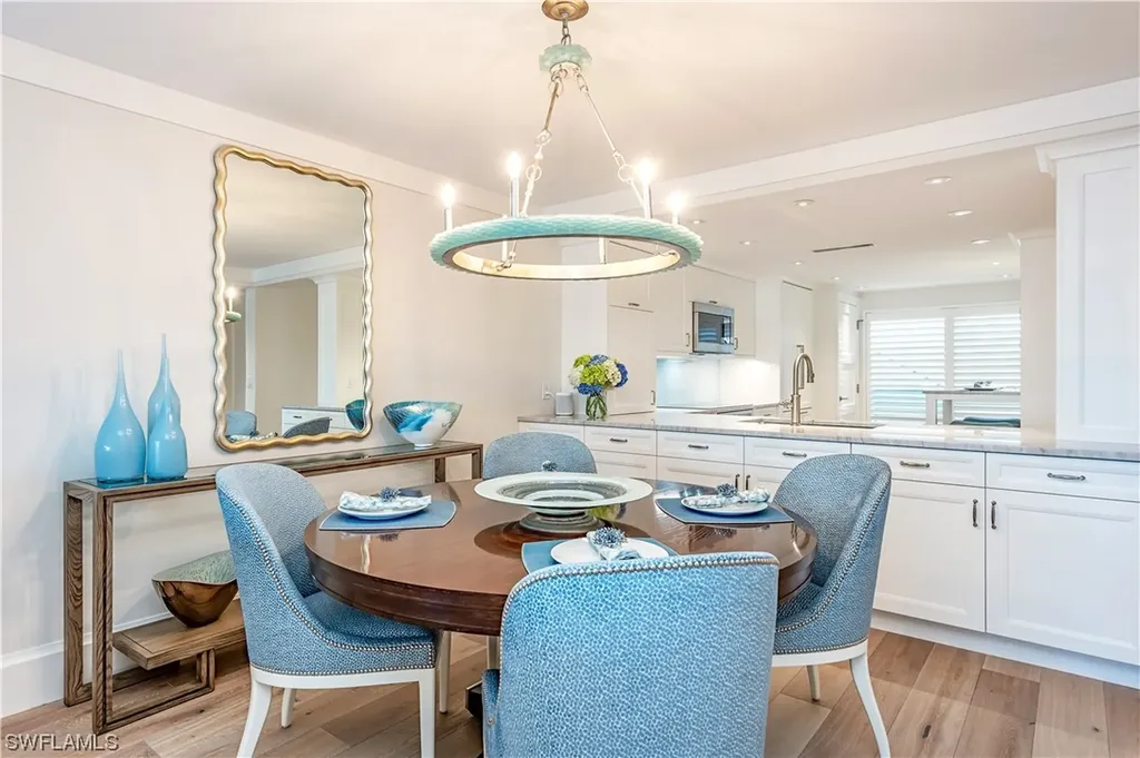 205 Park Shore Drive Naples FL 34103