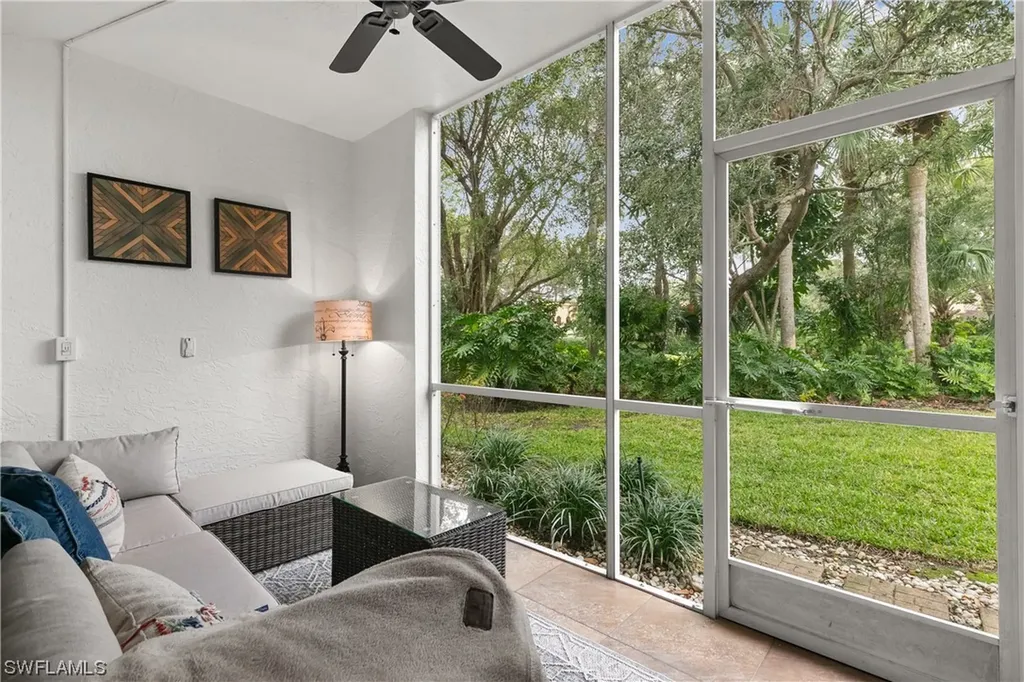 829 Tanbark Drive Naples FL 34108