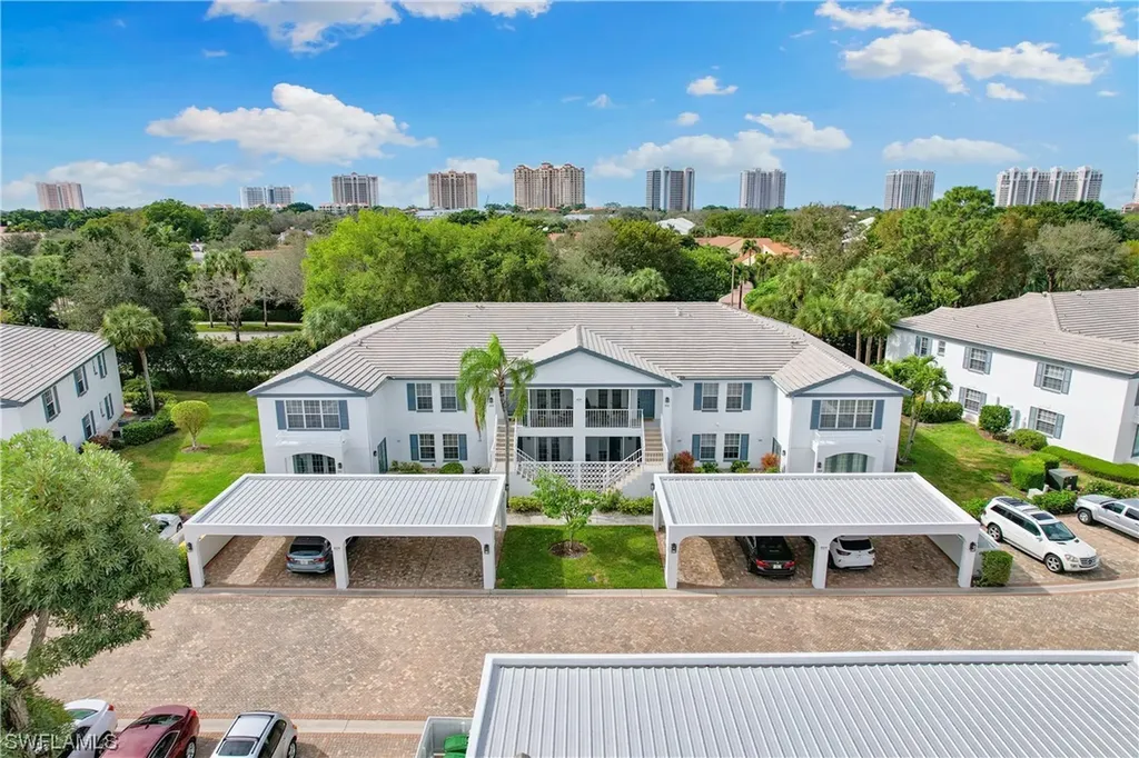 829 Tanbark Drive Naples FL 34108