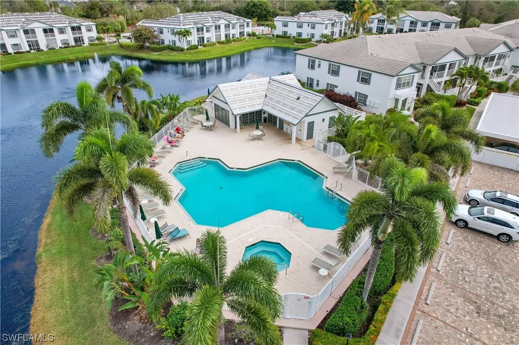 829 Tanbark Drive Naples FL 34108