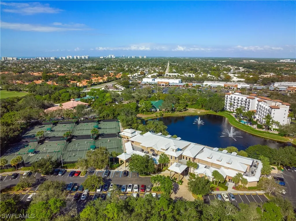 829 Tanbark Drive Naples FL 34108