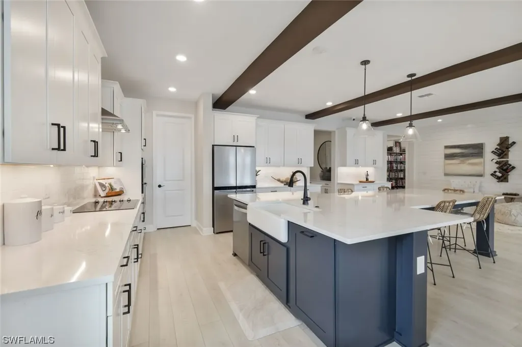 2128 Grove Drive Naples FL 34120
