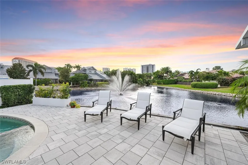 637 Bridgeway Lane Naples FL 34108