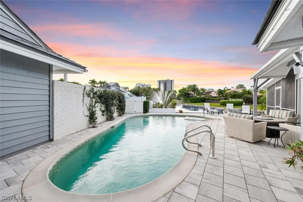 637 Bridgeway Lane Naples FL 34108