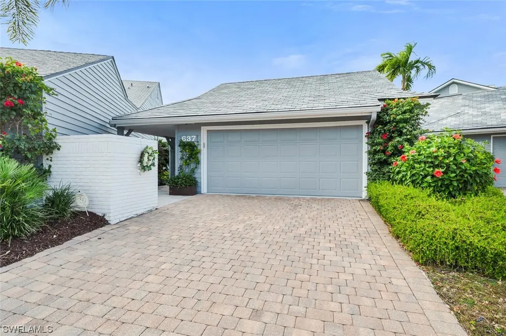 637 Bridgeway Lane Naples FL 34108