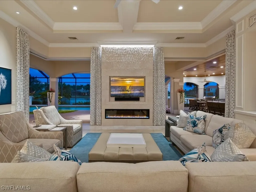1622 Chinaberry Way Naples FL 34105