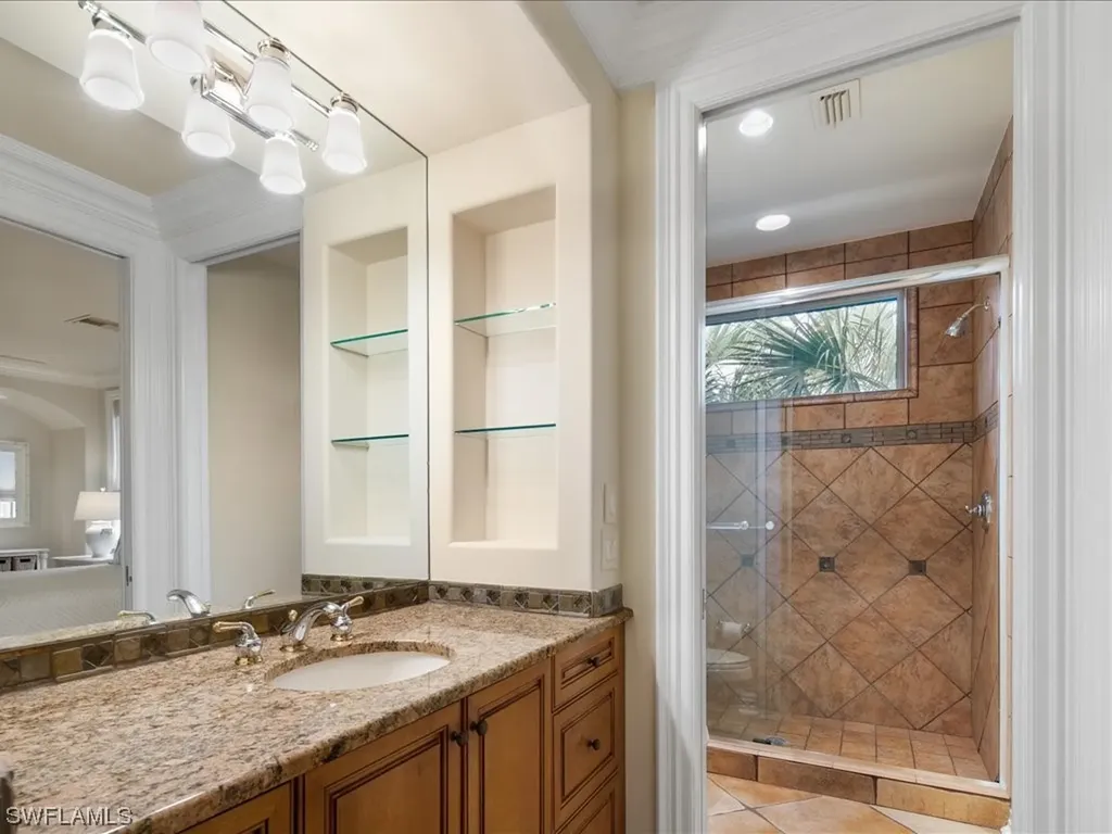 1622 Chinaberry Way Naples FL 34105