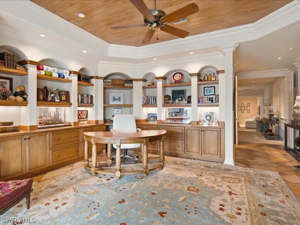 1622 Chinaberry Way Naples FL 34105