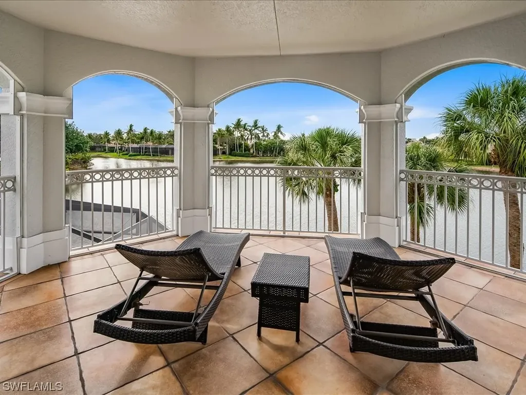 1622 Chinaberry Way Naples FL 34105