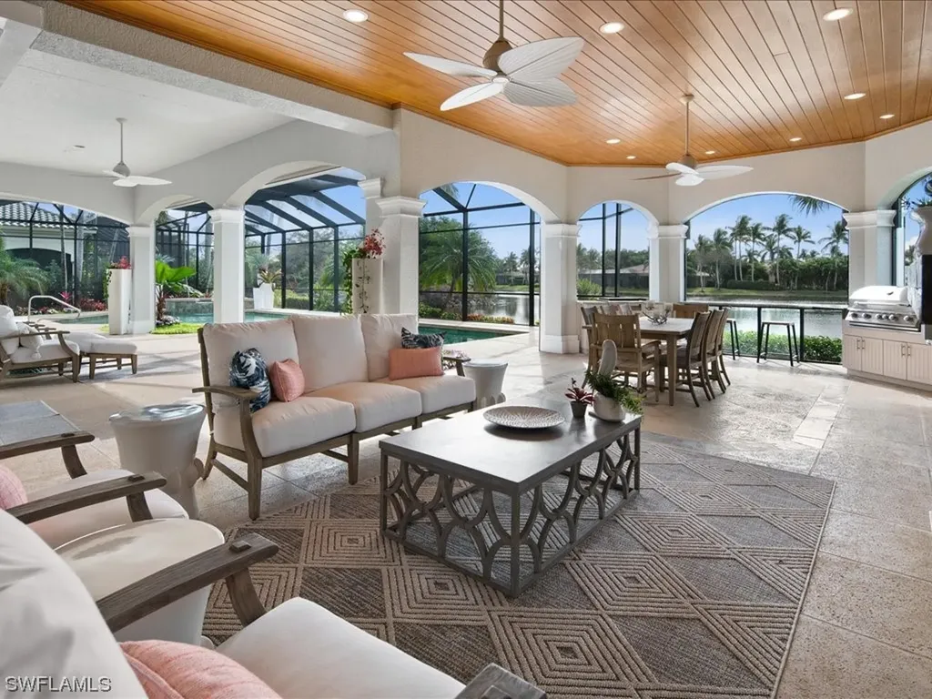 1622 Chinaberry Way Naples FL 34105