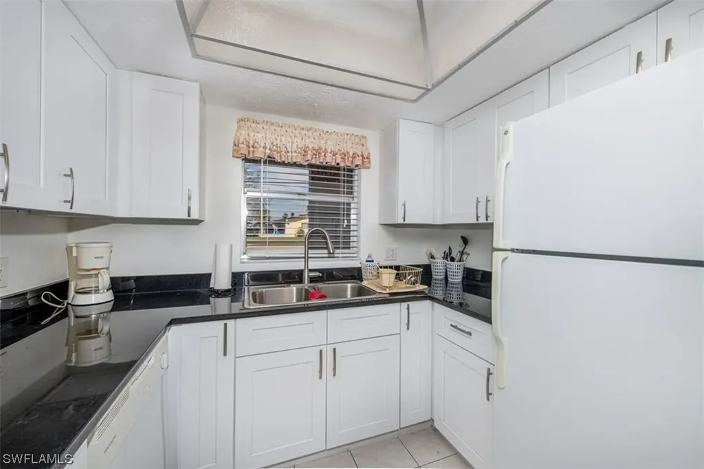 834 SE 46th Street Cape Coral FL 33904