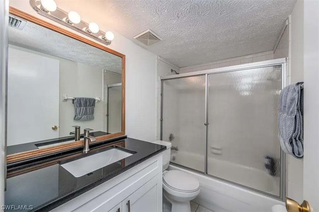 834 SE 46th Street Cape Coral FL 33904