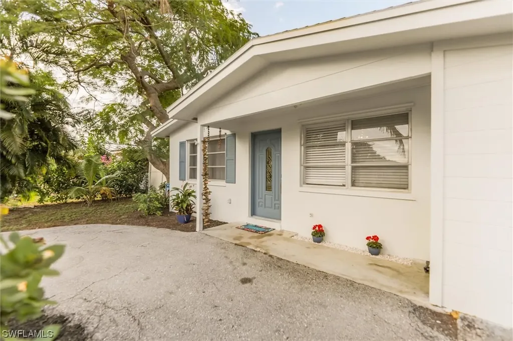 1031 22nd Avenue N Naples FL 34103