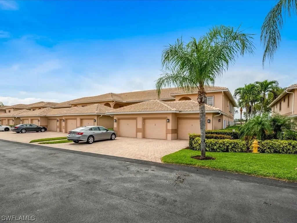 9113 Michael Circle Naples FL 34113