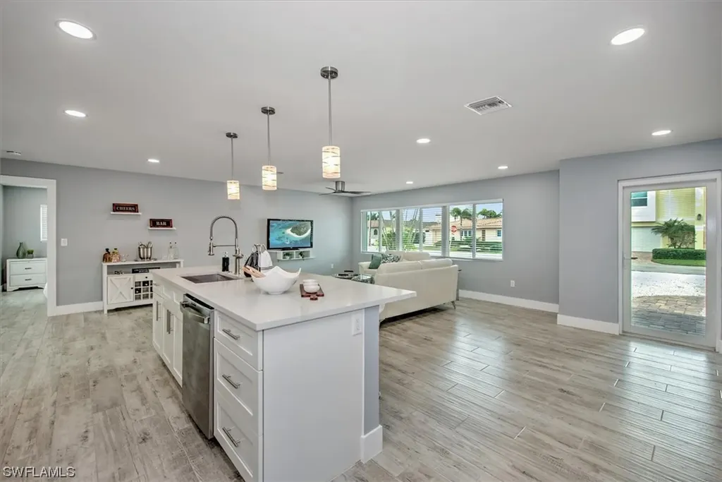 310 Madison Court Fort Myers Beach FL 33931