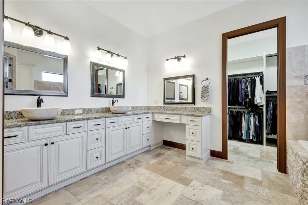 5601 Harbour Circle Cape Coral FL 33914