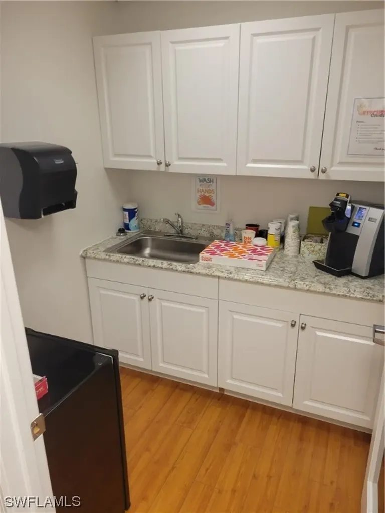 4627 Arnold Avenue Naples FL 34104