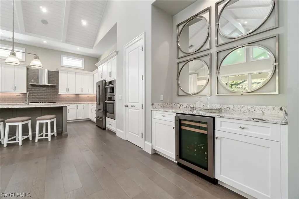 6823 Mangrove Avenue Naples FL 34109