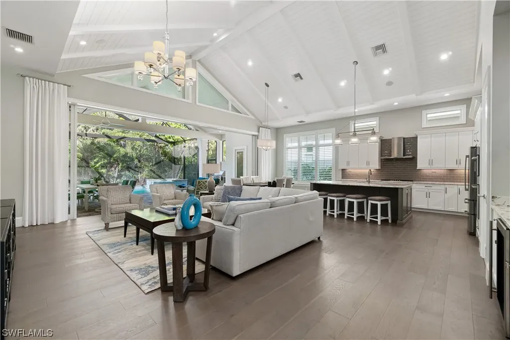 6823 Mangrove Avenue Naples FL 34109