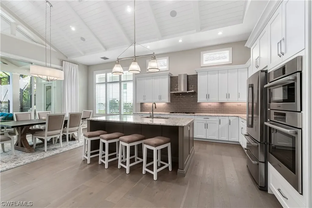 6823 Mangrove Avenue Naples FL 34109