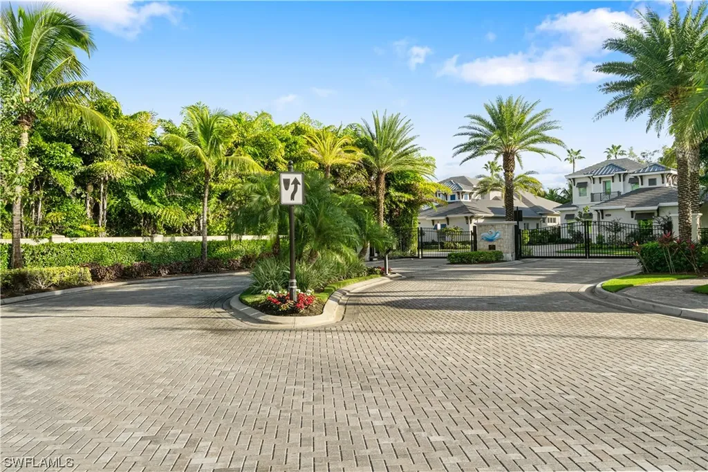 6823 Mangrove Avenue Naples FL 34109