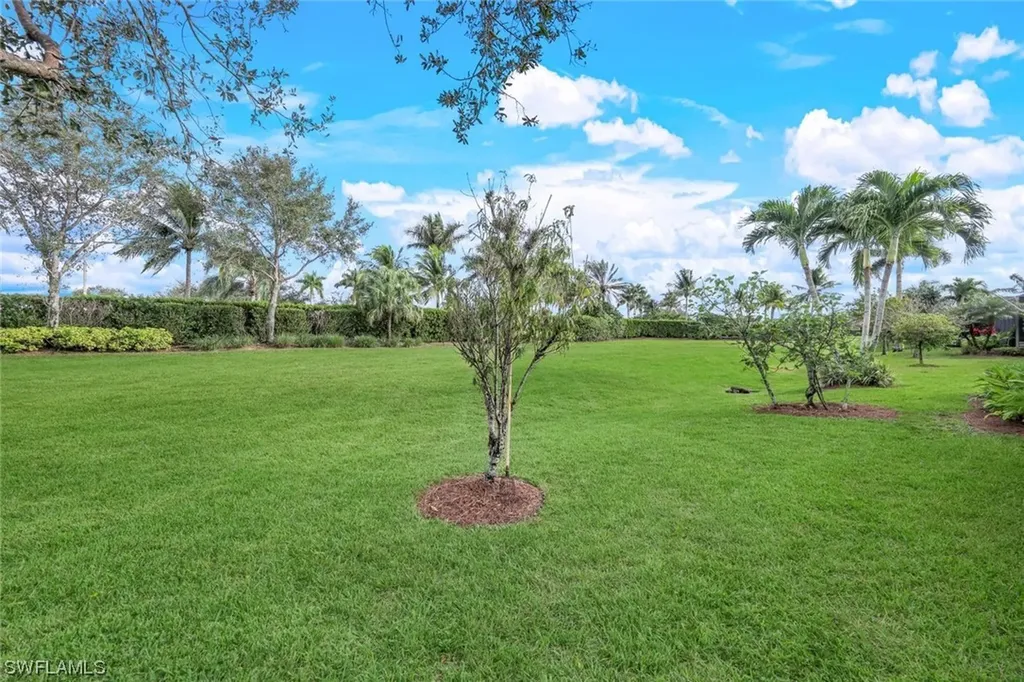 7688 Cottesmore Drive Naples FL 34113