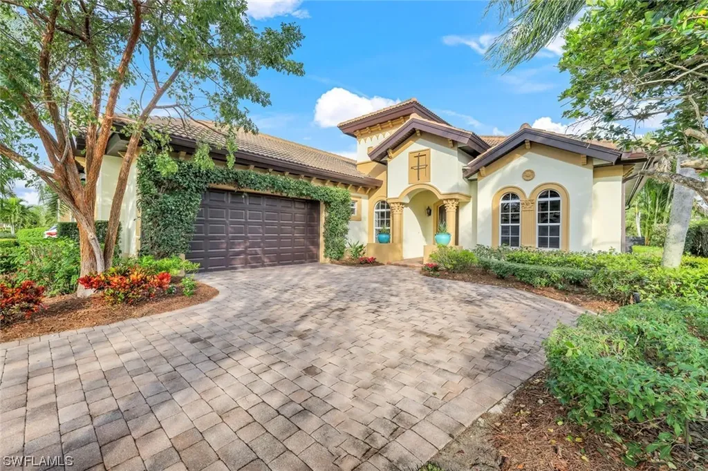 7688 Cottesmore Drive Naples FL 34113