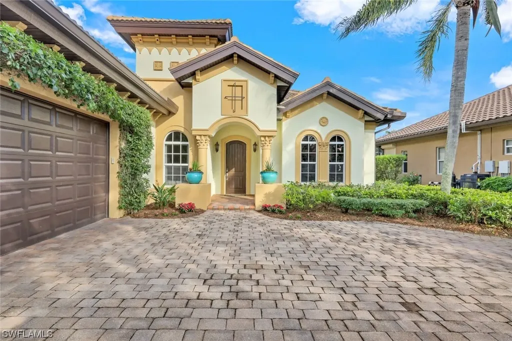 7688 Cottesmore Drive Naples FL 34113