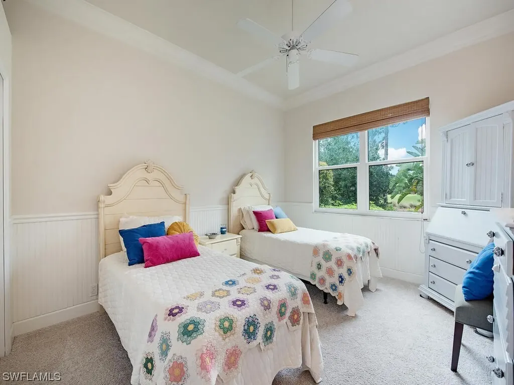 8490 Gleneagle Way Naples FL 34120