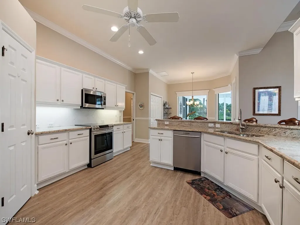 8490 Gleneagle Way Naples FL 34120
