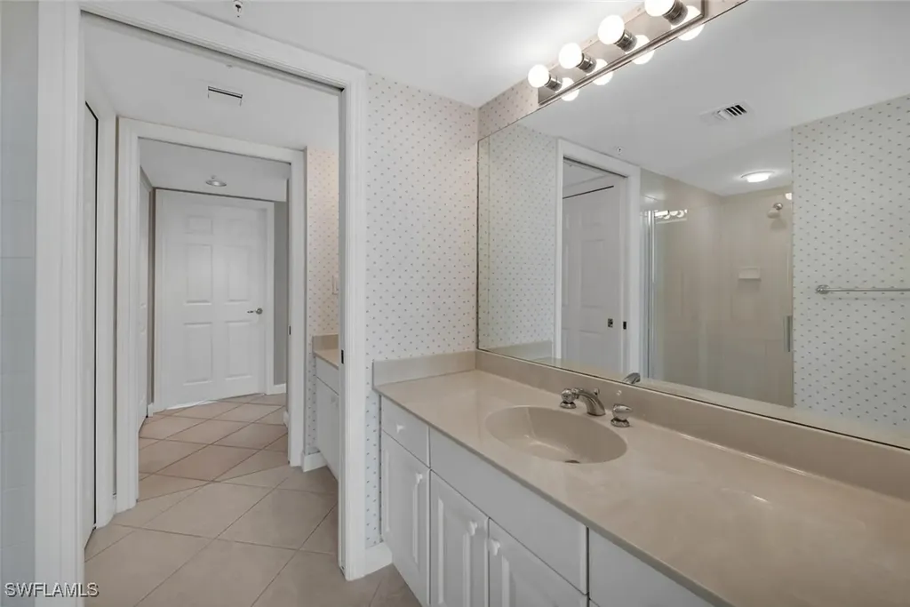 6849 Grenadier Boulevard Naples FL 34108