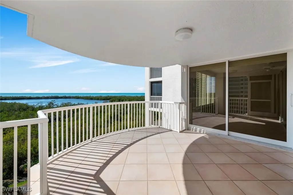 6849 Grenadier Boulevard Naples FL 34108