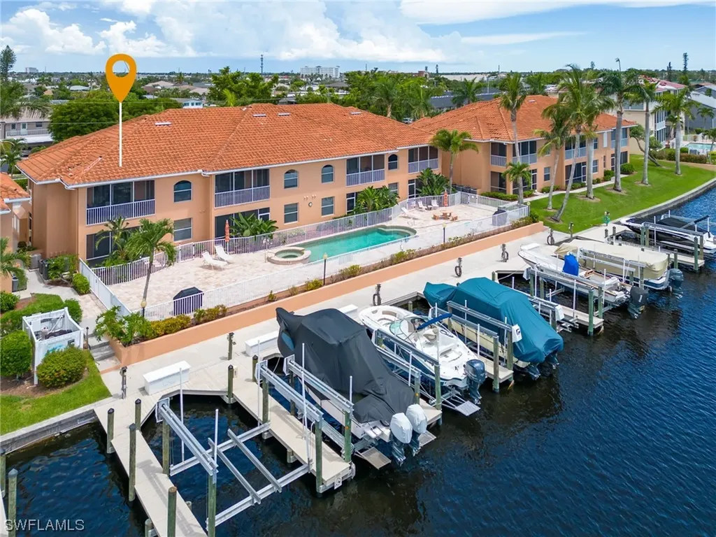 Cape Coral FL, 4566 SE 5th Place, Unit 207