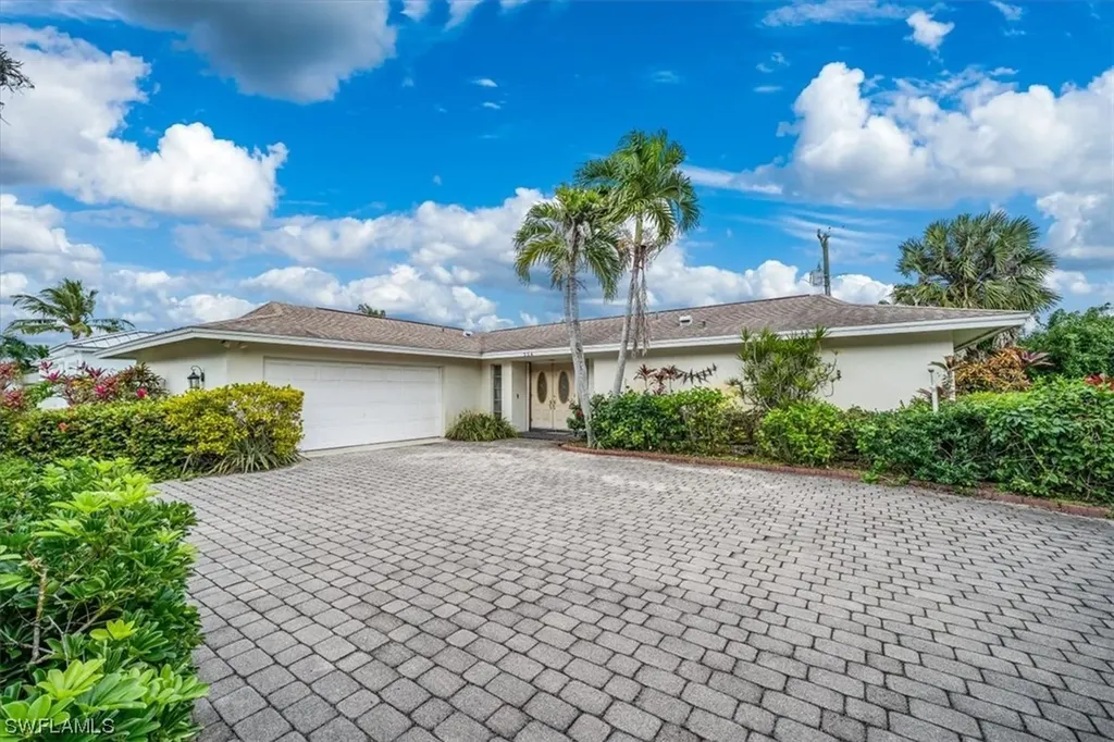 224 Burning Tree Drive Naples FL 34105
