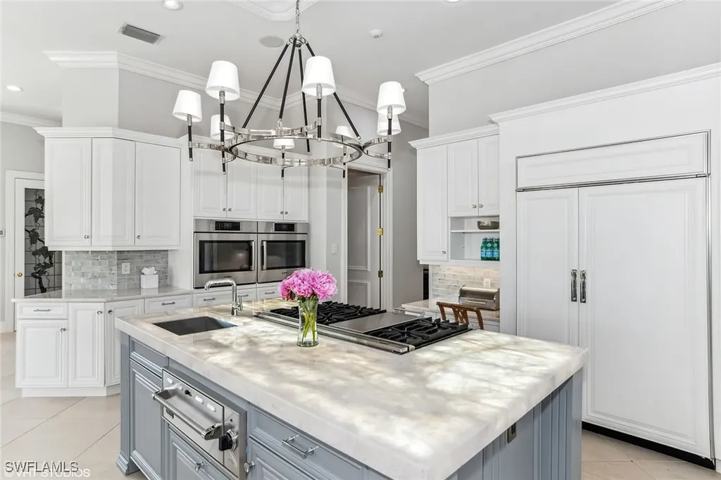 4436 Wayside Drive Naples FL 34119