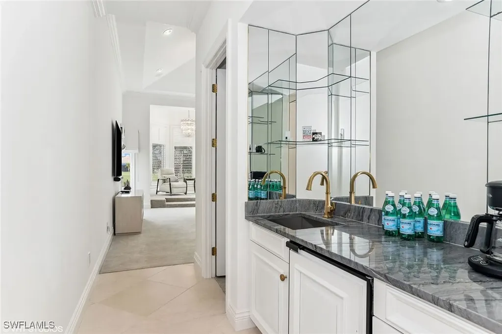 4436 Wayside Drive Naples FL 34119