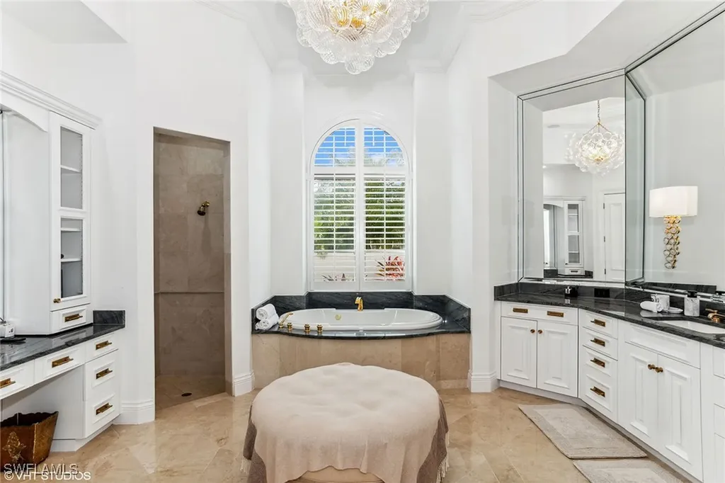 4436 Wayside Drive Naples FL 34119