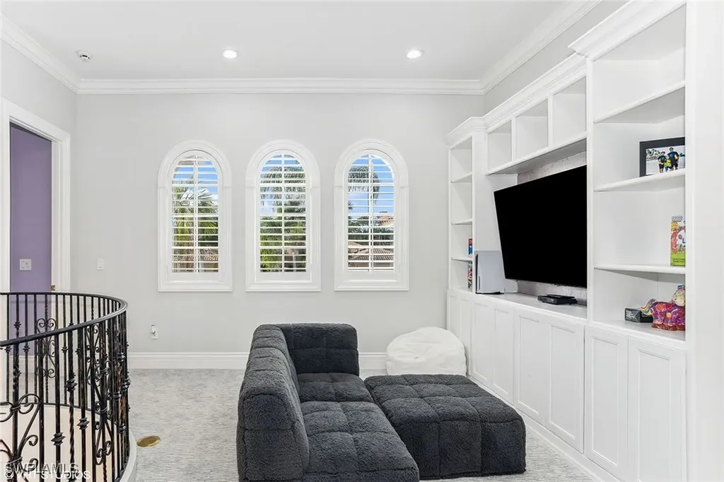 4436 Wayside Drive Naples FL 34119