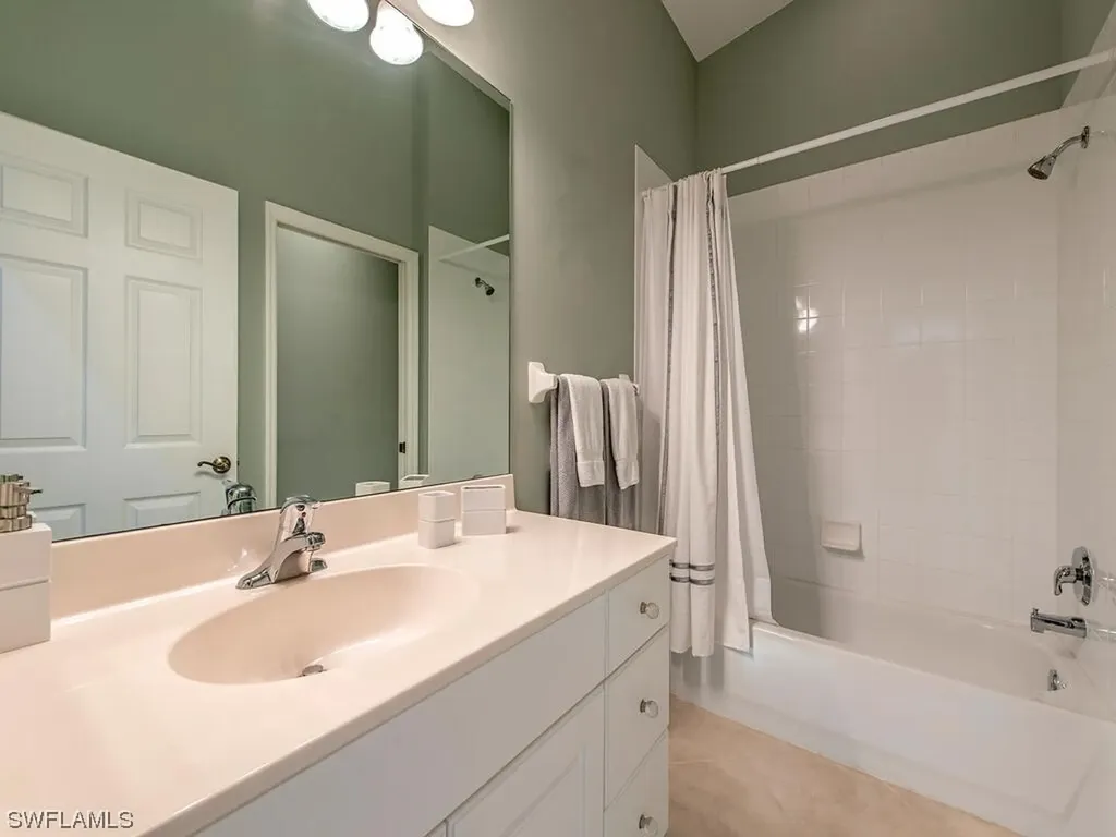 2370 Hidden Lake Court Naples FL 34112