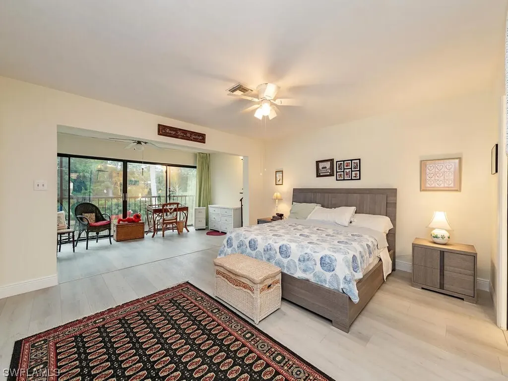 418 Meadowlark Lane Naples FL 34105