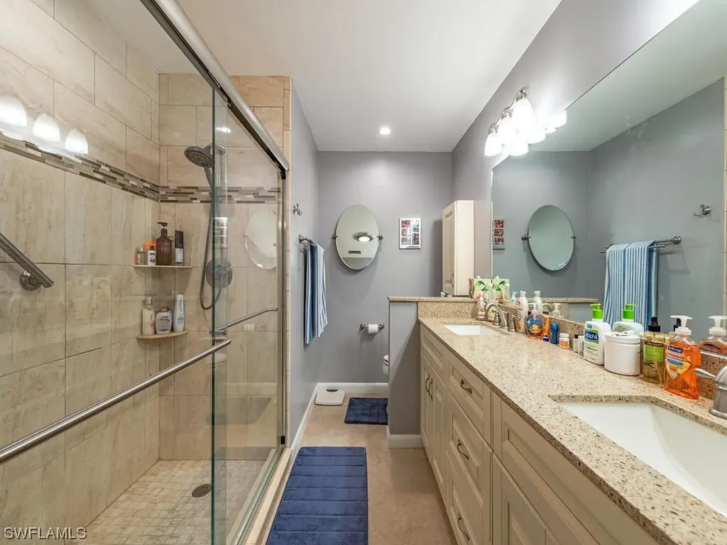 418 Meadowlark Lane Naples FL 34105
