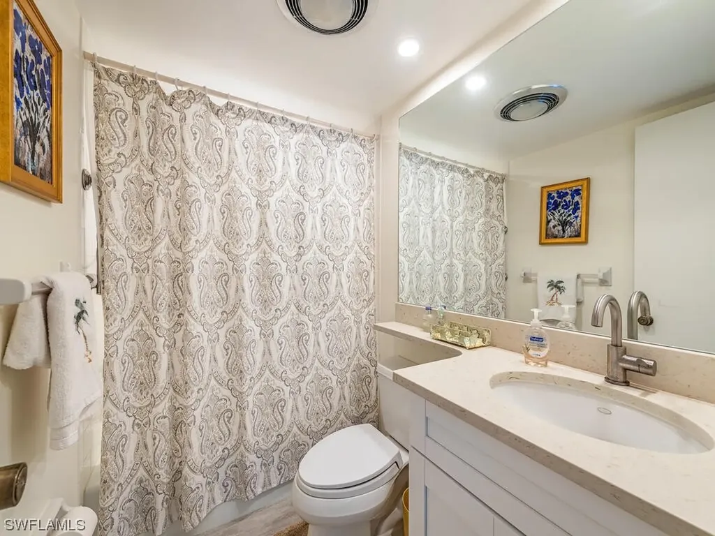 418 Meadowlark Lane Naples FL 34105
