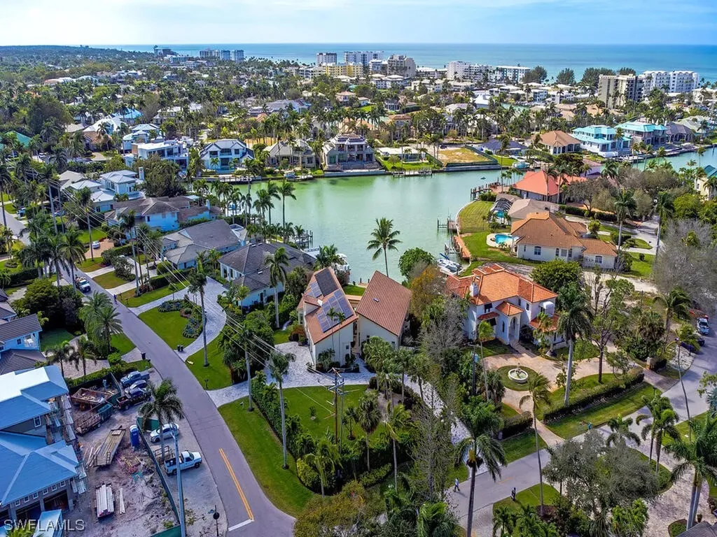 2397 Beacon Lane Naples FL 34103